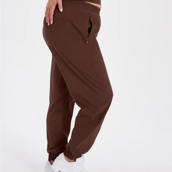 Girlfriend Collective Summit Track Pant - Picture 4 of 4